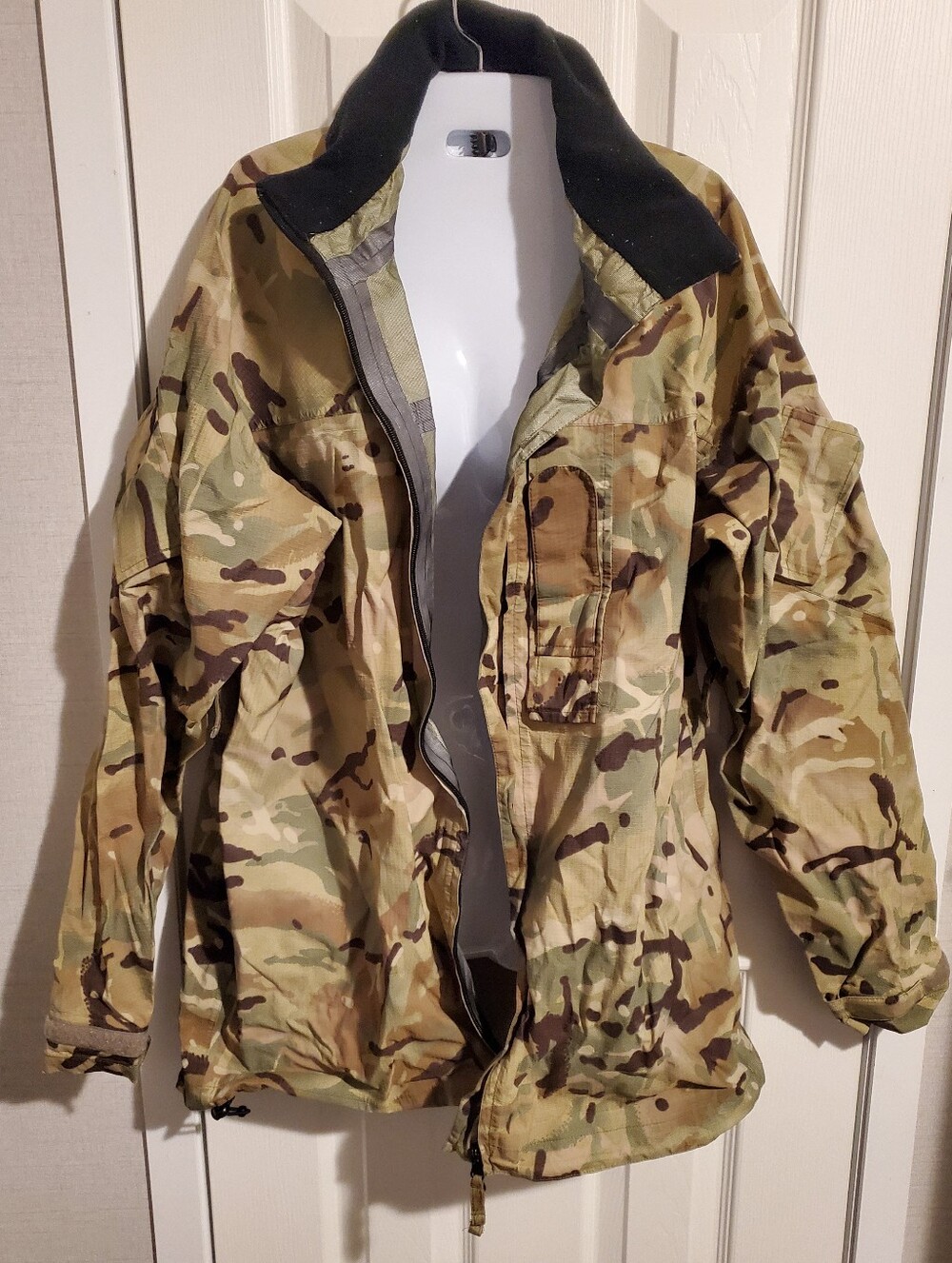 Camouflage Military-Style Men's Jacket - Camo Green